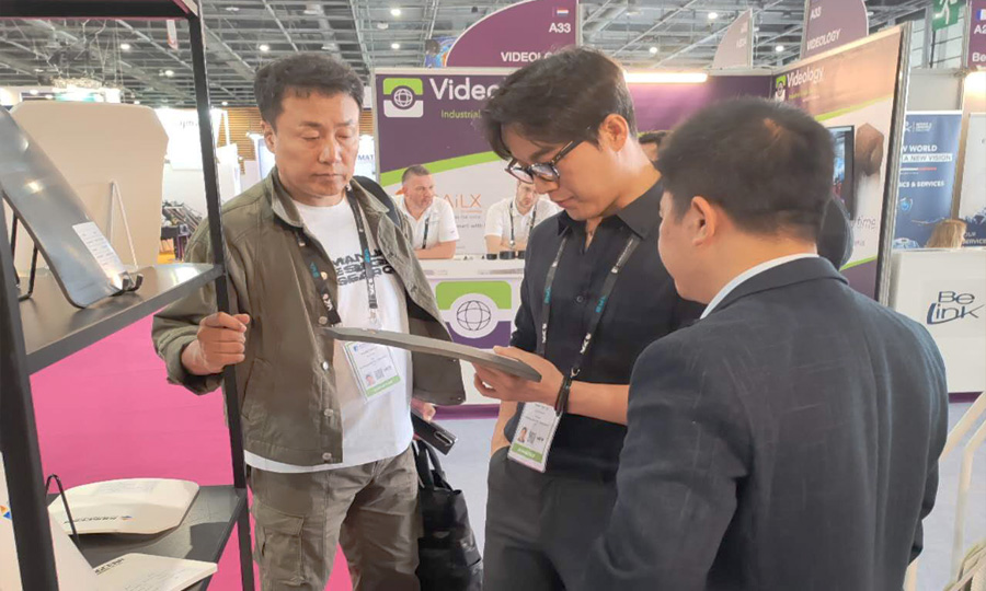 湖南abpay爱博钱包官网携最新防弹产品亮相法国欧洲国际防务展